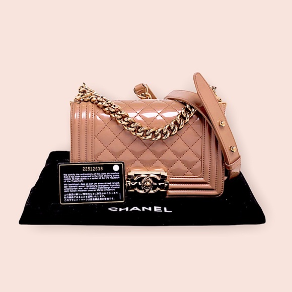 Chanel Metallic Beige Quilted Patent Leather Boy Flap Bag❗️ - Picture 2 of 12